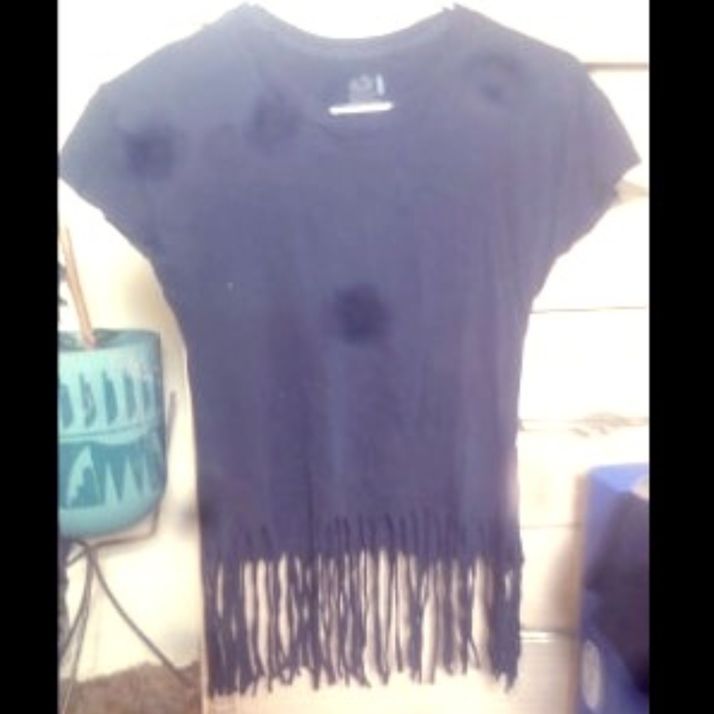 B̳l̳a̳c̳k̳ ̳F̳r̳i̳n̳g̳e̳ ̳T̳-̳S̳h̳i̳r̳t̳